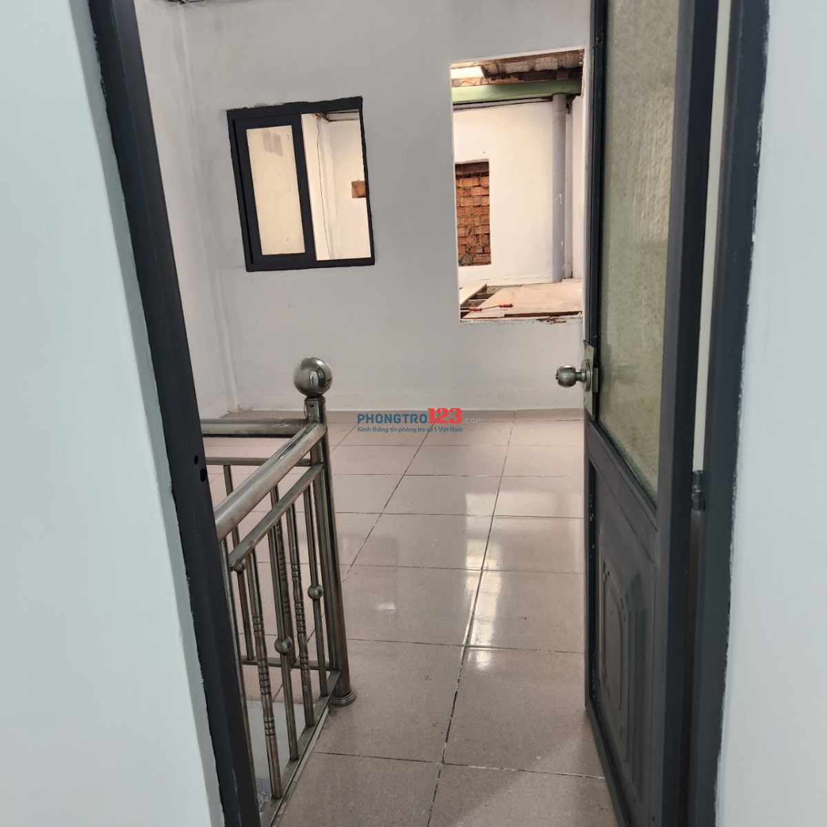 Cho thuê nhà 1 trệt 1 lửng, diện tích 90m2 Linh Xuân, Thủ Đức