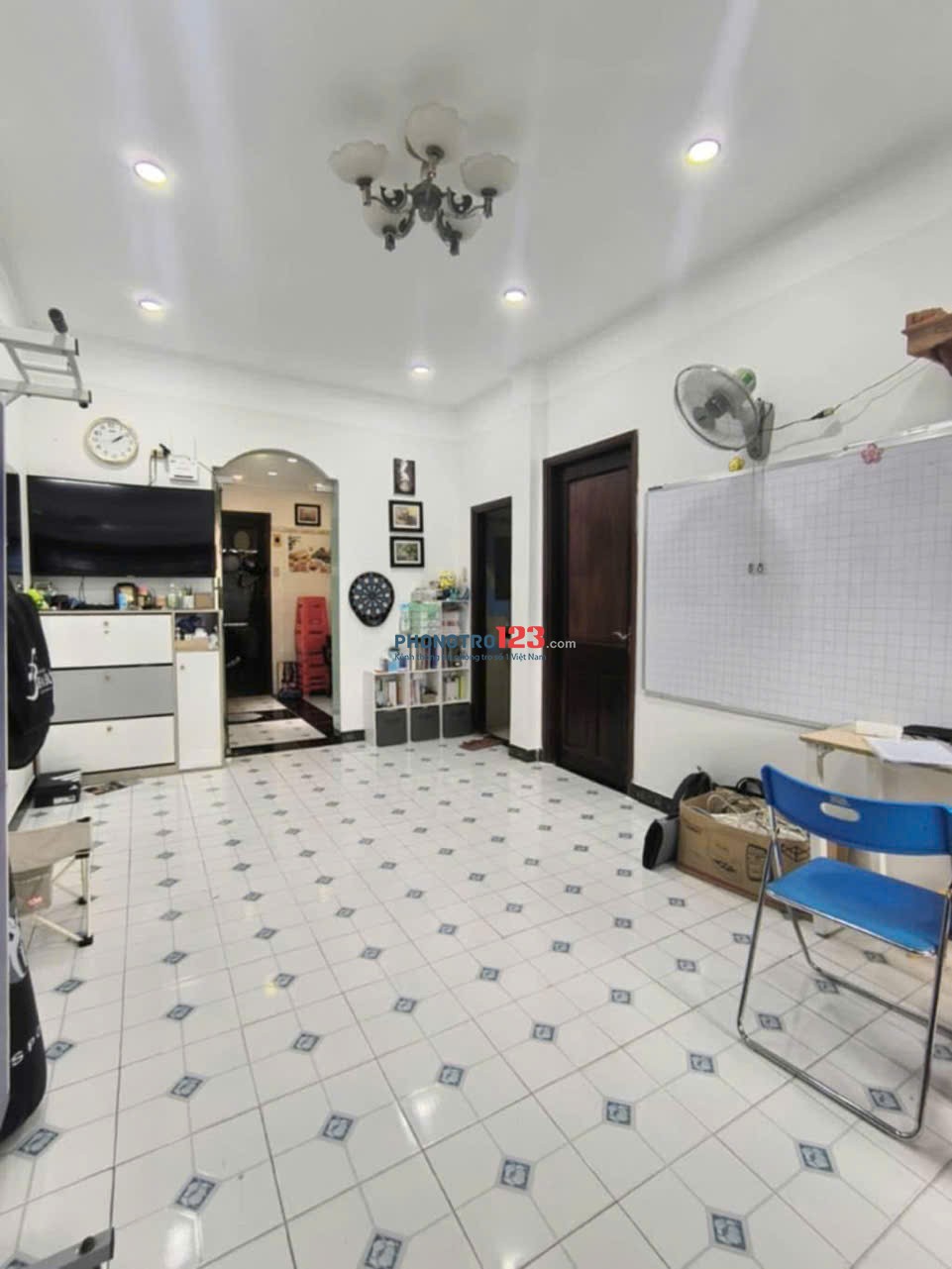 Chung cư Phú Thọ, Nguyễn Thị Nhỏ, Q11: lầu 1 thang bộ, 8,5tr, 2PN, nhà mới