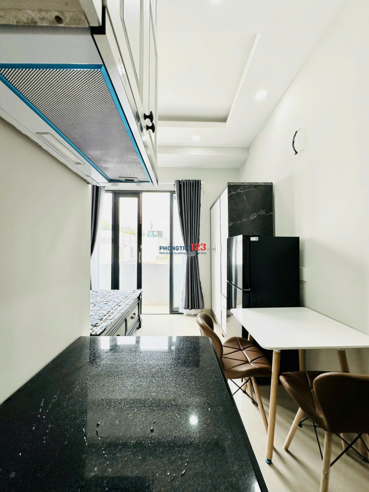 TRỌ BÌNH THẠNH GẦN NGÃ TƯ HÀNG XANH, Q3, Q1. STUDIO 36m2 FULL NỘI THẤT BAN CÔNG LỚN - BẠCH ĐẰNG