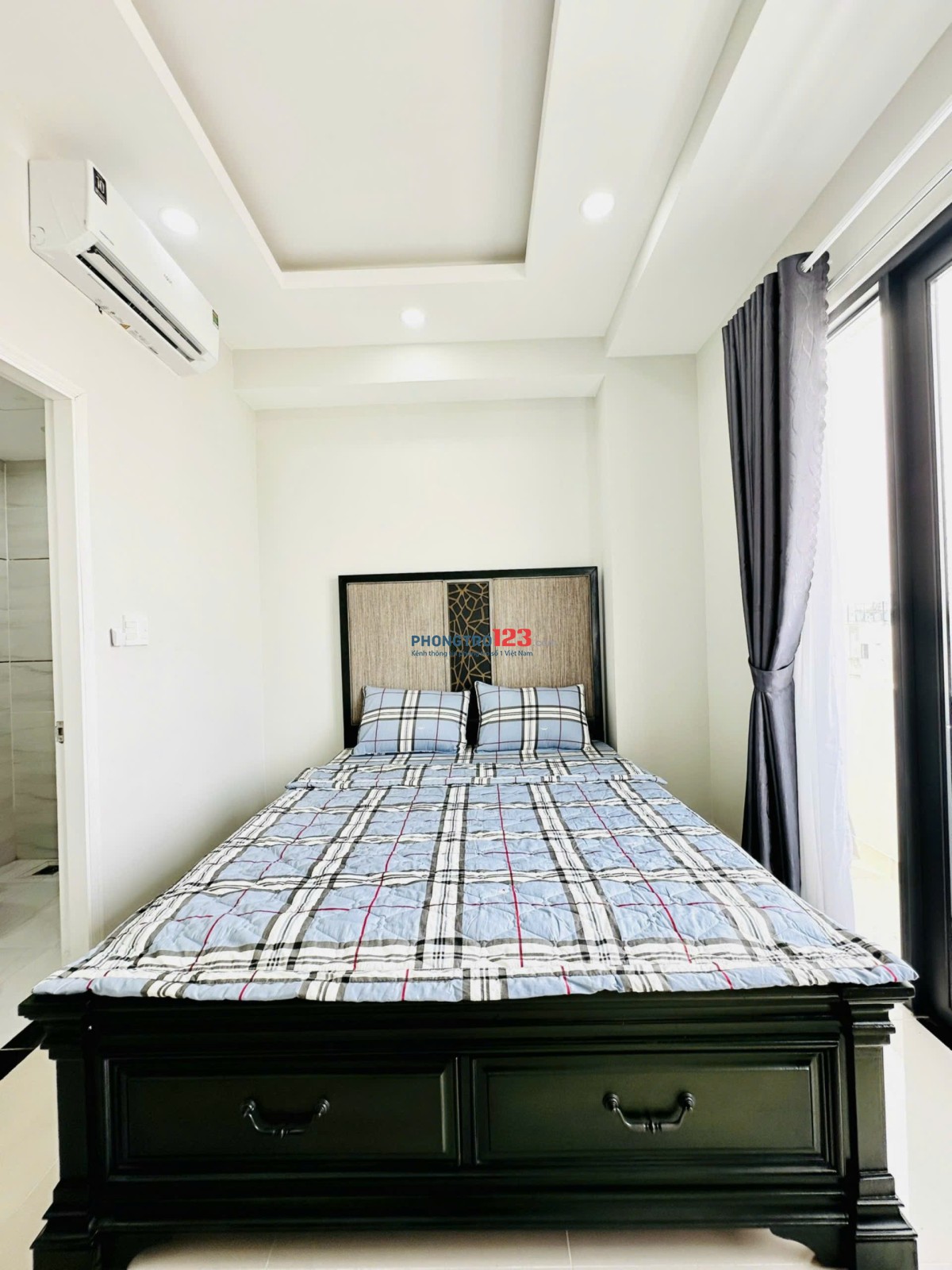 TRỌ BÌNH THẠNH GẦN NGÃ TƯ HÀNG XANH, Q3, Q1. STUDIO 36m2 FULL NỘI THẤT BAN CÔNG LỚN - BẠCH ĐẰNG