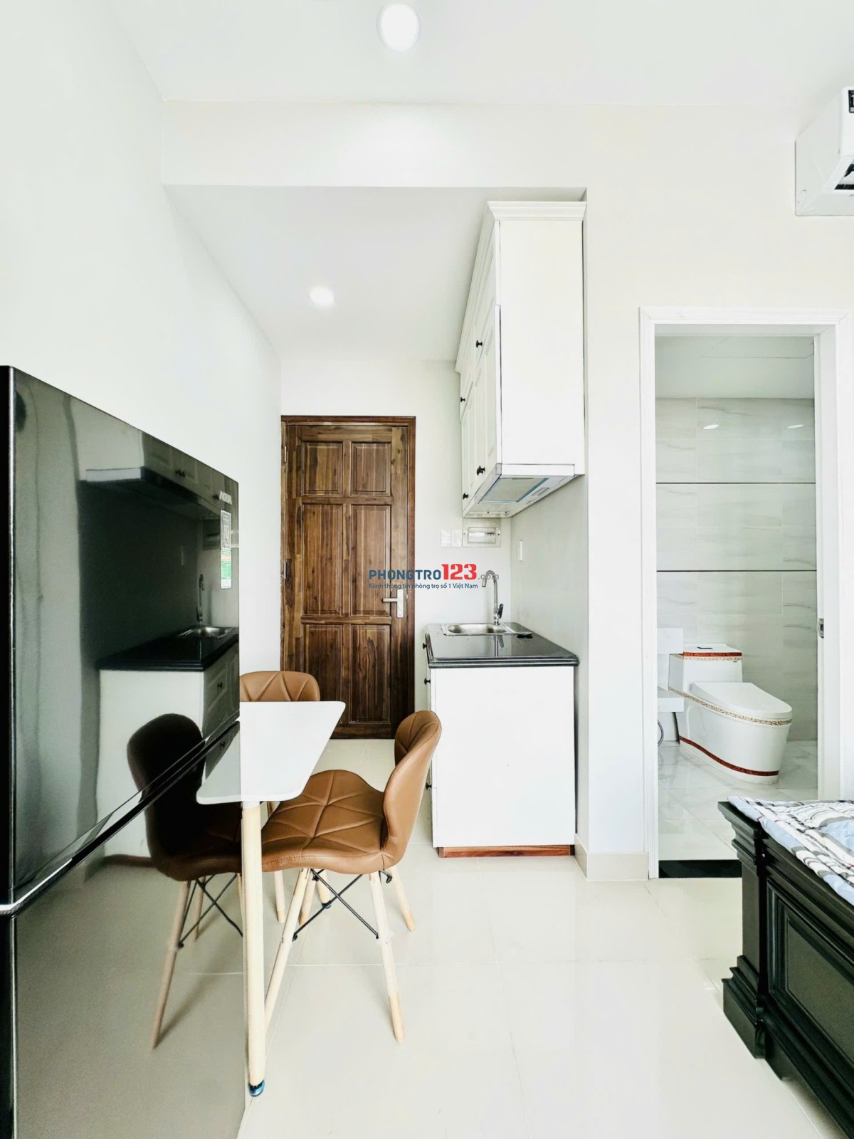 TRỌ BÌNH THẠNH GẦN NGÃ TƯ HÀNG XANH, Q3, Q1. STUDIO 36m2 FULL NỘI THẤT BAN CÔNG LỚN - BẠCH ĐẰNG