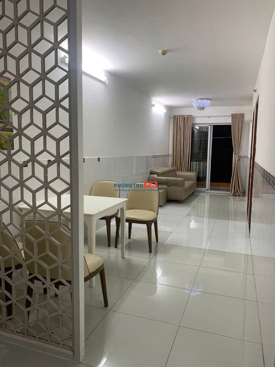 Chung cư Bàu Cát 2 cho thuê căn 2p ngủ. 2wc có nội thất giá 10tr/th