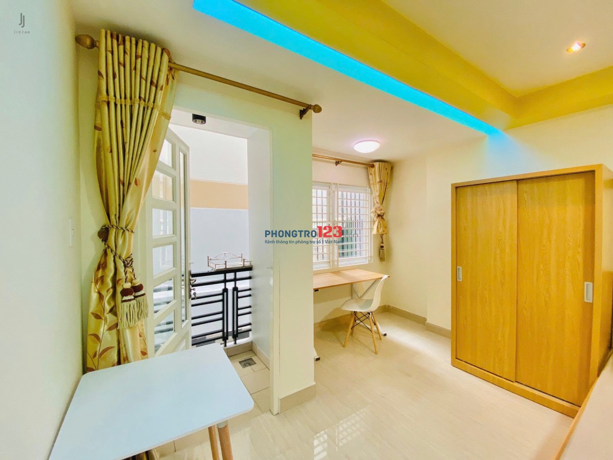 Phòng Trọ Ban Công Thang Máy 35m2 Hoàng Hoa Thám Bình Thạnh Gần Chợ Bà Chiểu Phan Xích Long Quận 1