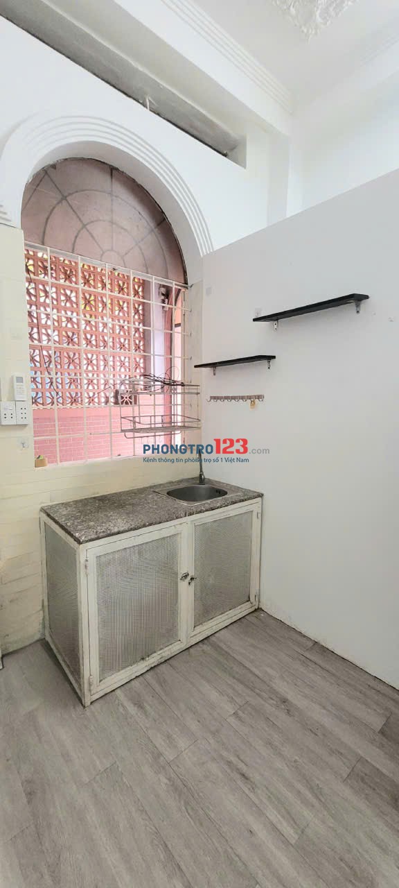 PHÒNG SIÊU CHILL - HẺM 284 LÊ VĂN SỸ, QUẬN 3, TP.HCM