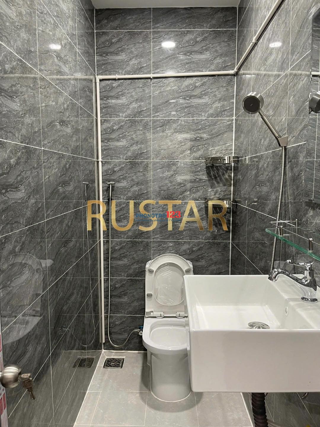 SIÊU PHẨM KTX NỮ TRỌN GÓI CHỈ 1TR.xxx SANG XỊN NGAY CĐ KINH TẾ ĐỐI NGOẠI - ĐỖ XUÂN HỢP