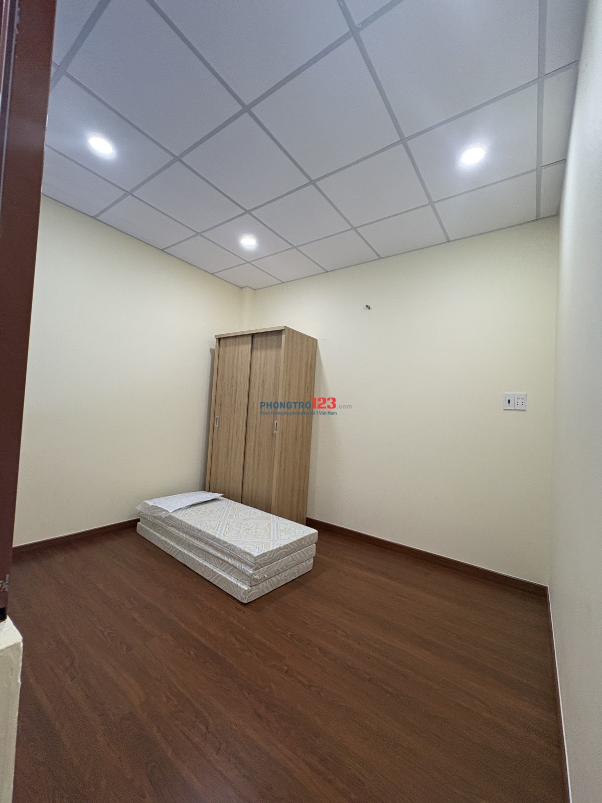 Cho thuê phòng 28m² có gác, WC riêng, khóa vân tay, đường số 10, Bình Trưng Tây, 5tr/tháng