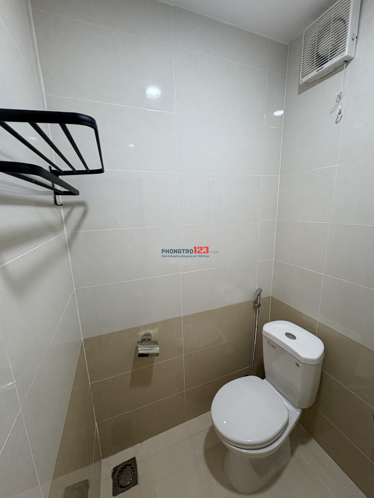 Cho thuê phòng 28m² có gác, WC riêng, khóa vân tay, đường số 10, Bình Trưng Tây, 5tr/tháng