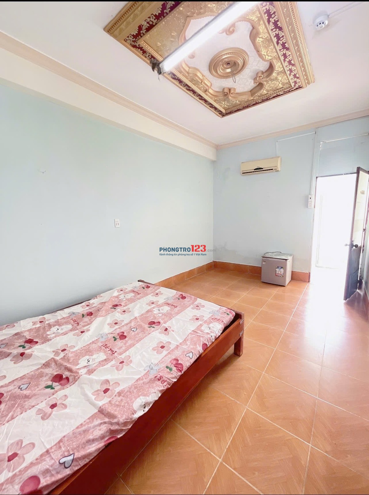 Phòng trọ nội thất cơ bản 20m2 trung tâm Cách mạng tháng 8