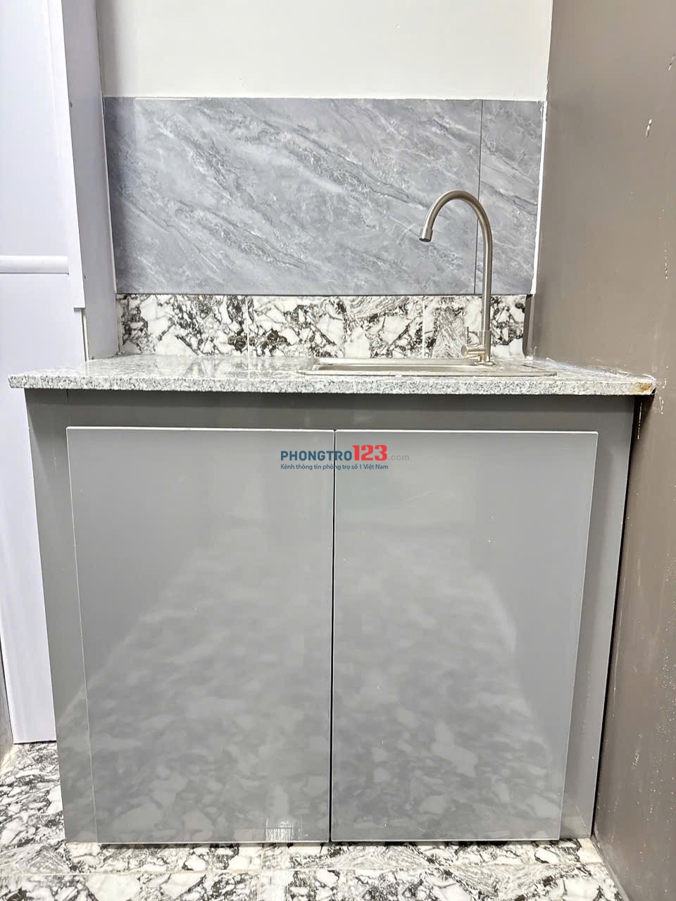 NGAY CHỢ AN NHƠN_DUPLEX CÓ NỘI THẤT Ở LIỀN FREE XE_MÁY GIẶT CHUNG_1PHÒNG DUY NHẤT