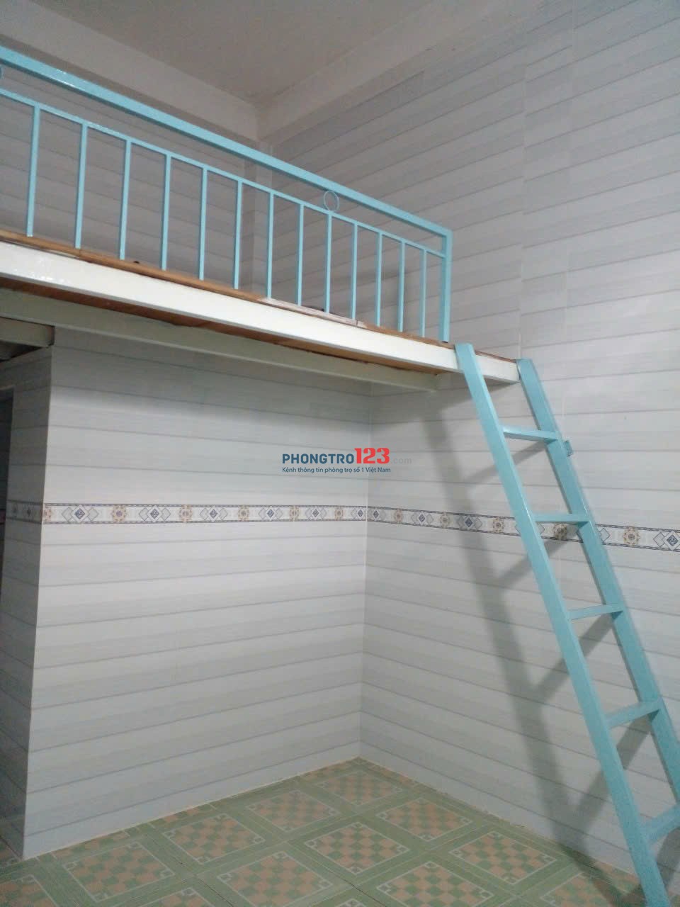 Phòng máy lạnh, gác lửng, chỗ đậu xe riêng, giờ giấc tự do, an ninh, yên tĩnh gần đại học cảnh sát