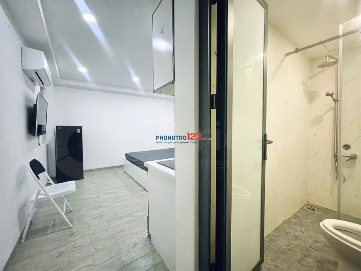 TRỌ BÌNH THẠNH GÀN NGÃ TƯ HÀNG XANH,Q1,Q3 STUDIO FULL NỘI THẤT 35m2 CỬA SỔ THOÁNG MÁT - VÕ DUY NINH