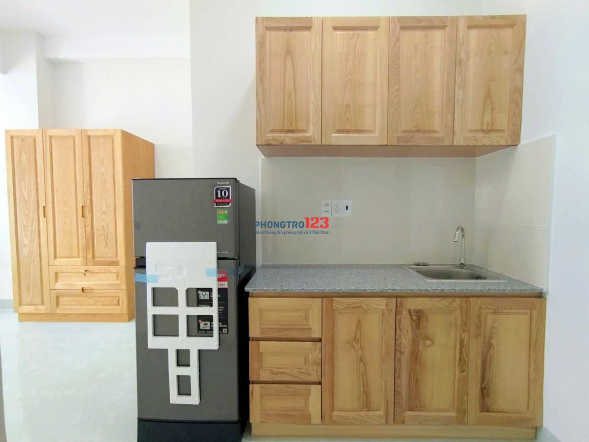 Phòng Trọ Ban Công Thang Máy 35m2 Nguyễn Văn Đậu Bình Thạnh Gần Chợ Bà Chiểu Phan Xích Long quận 1