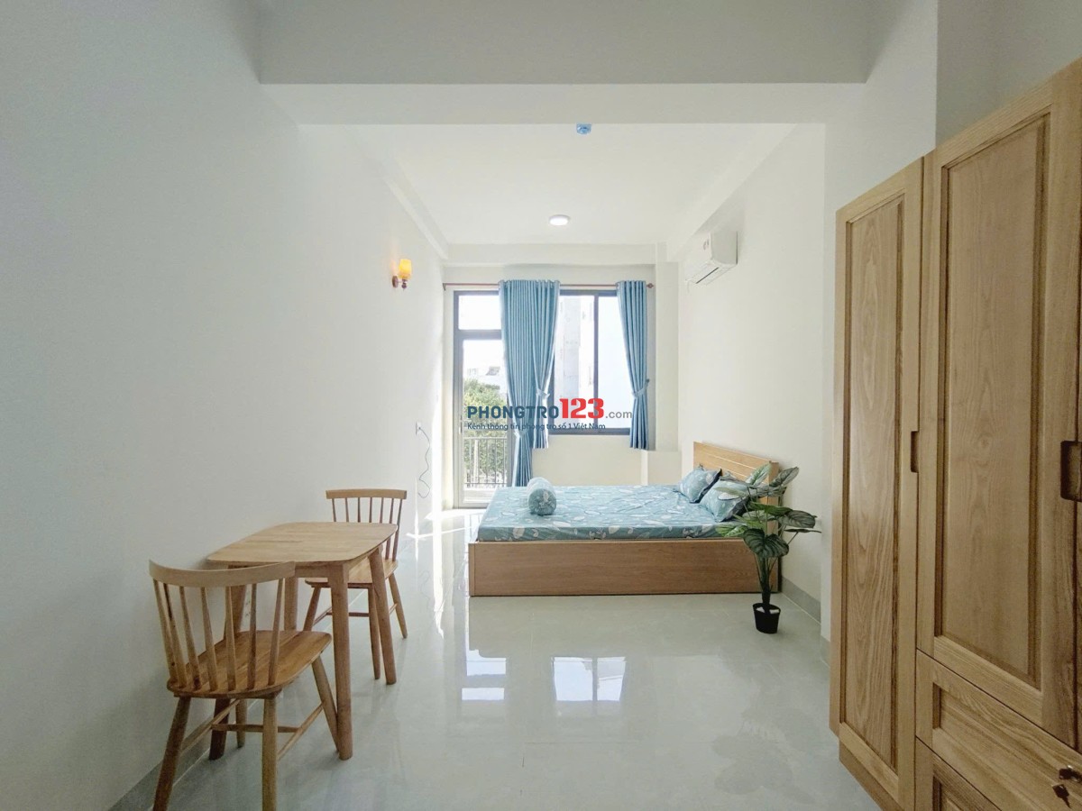 Phòng Trọ Ban Công Thang Máy 35m2 Nguyễn Văn Đậu Bình Thạnh Gần Chợ Bà Chiểu Phan Xích Long quận 1