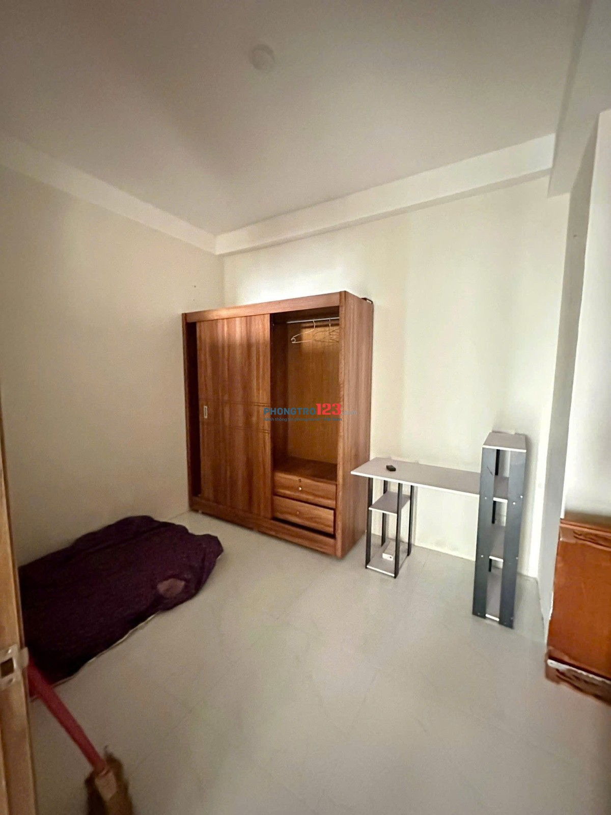 Chung cư 10A Trần Nhật Duật, Q1: 70m2, 11tr5/tháng, full NT, 2PN rộng.