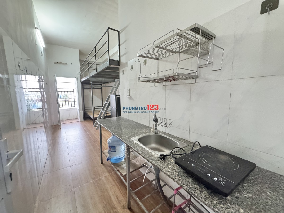 CHÍNH CHỦ CHO THUÊ PHÒNG BAN CÔNG THOÁNG SÁT ĐH NGUYỄN TẤT THÀNH ĐI BỘ