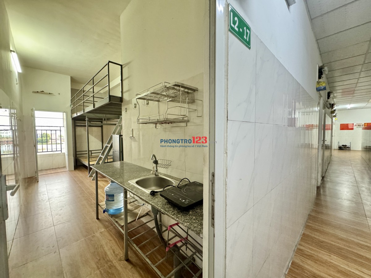 CHÍNH CHỦ CHO THUÊ PHÒNG BAN CÔNG THOÁNG SÁT ĐH NGUYỄN TẤT THÀNH ĐI BỘ