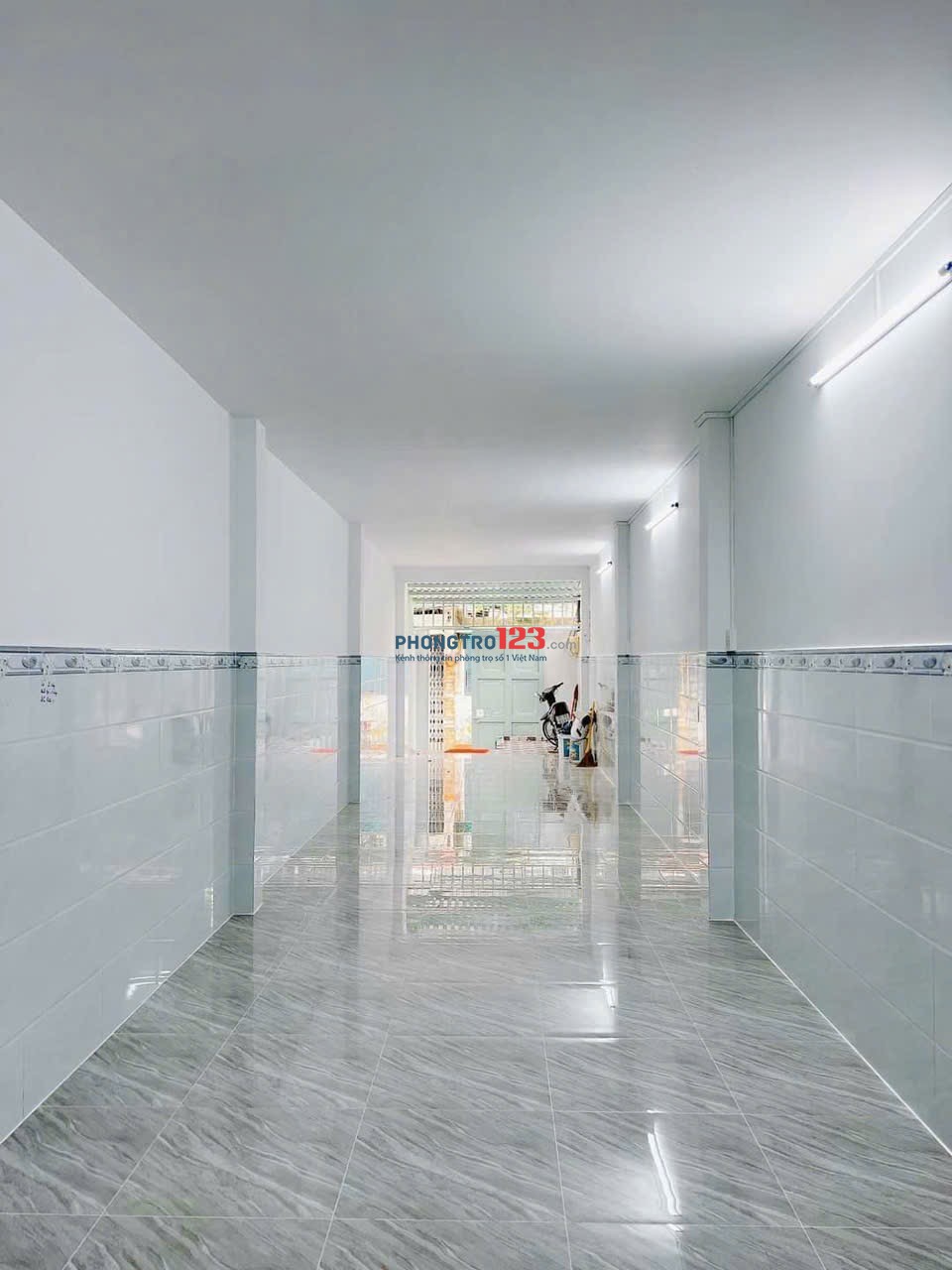 Phòng trọ mới giá 1,8tr trung tâm Q4