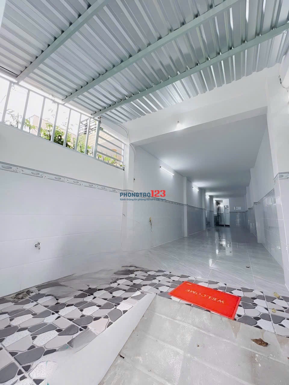 Phòng trọ mới giá 1,8tr trung tâm Q4