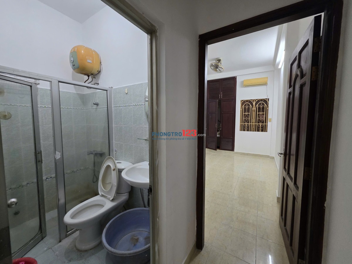 Cho nhà riêng khu bàn cờ 1 trệt, 3 lầu, 6p ngủ, 4wc, giá 18tr/th