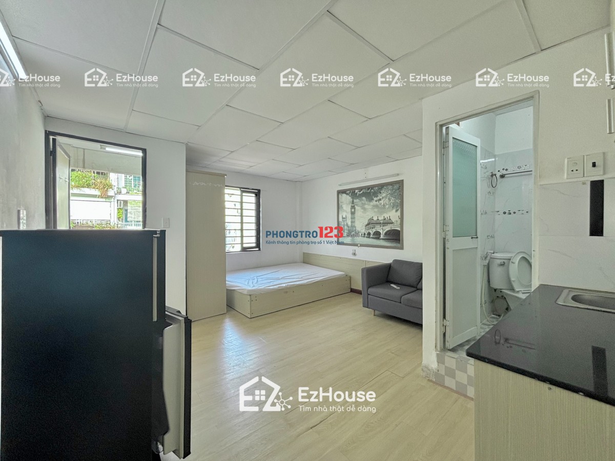 TRỌ BÌNH THẠNH GẦN Q1,Q3, NGÃ TƯ HÀNG XANH - STUDIO 35m2 BAN CÔNG CỬA SỔ LỚN - NGÔ TẤT TỐ - BTHANH