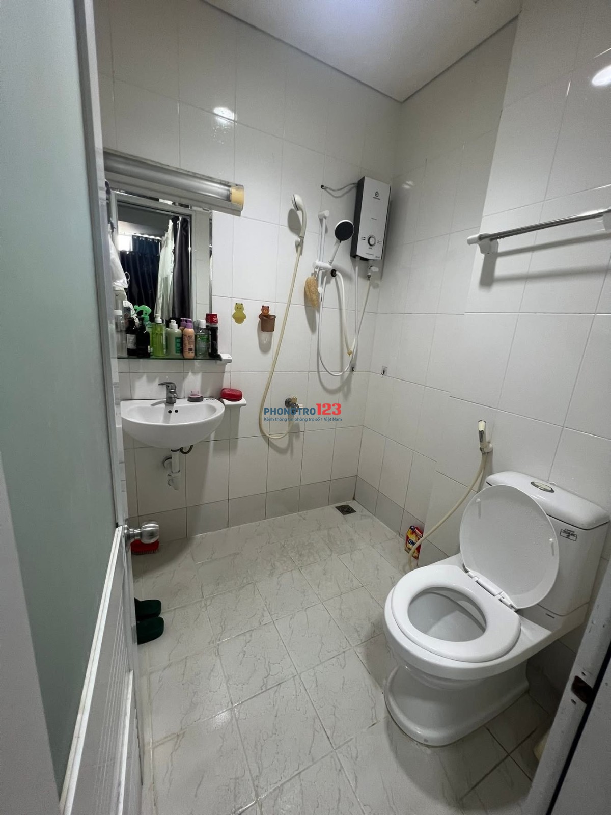 TUYỂN 2 BẠN PHÒNG KÍ TÚC XÁ TẠI CHUNG CƯ HOA SEN – QUẬN 11