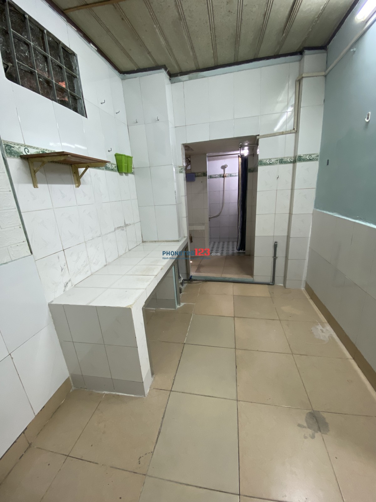 Chính chủ cho thuê phòng. ĐC: 27/71 Điện Biên Phủ (ngay cầu Điện Biên Phủ). 2 triệu/tháng.