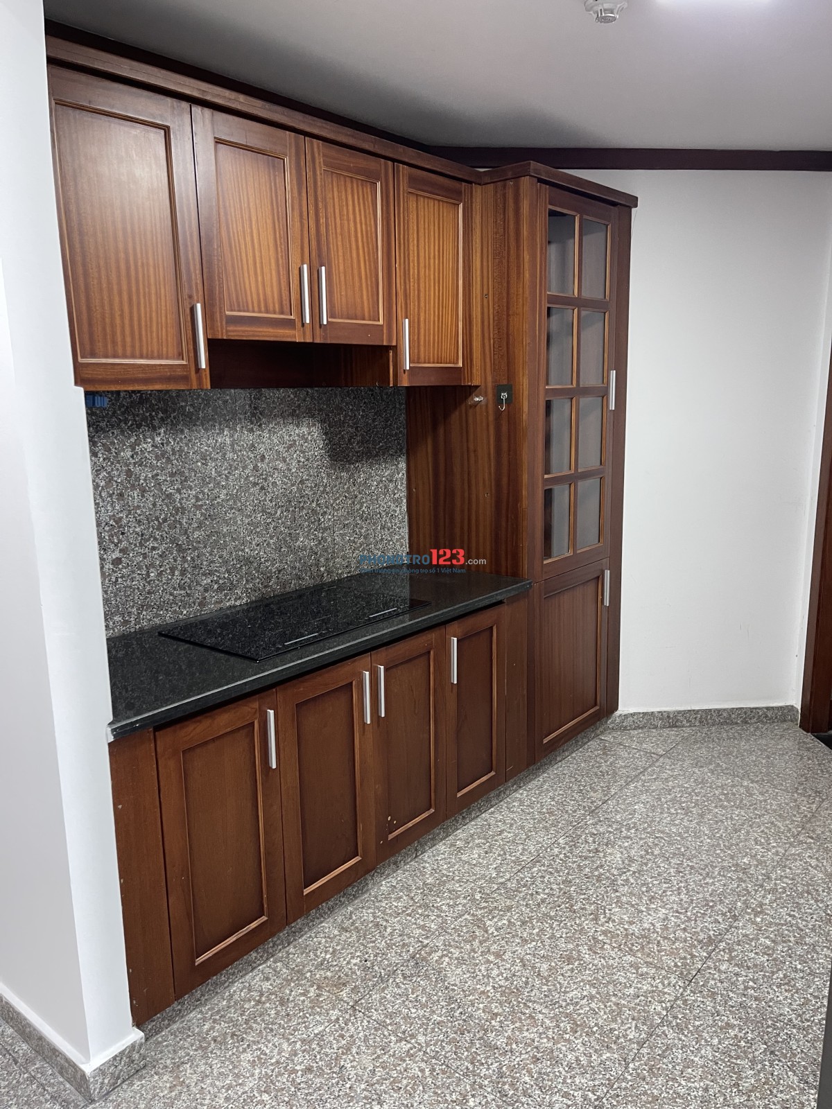 Cho thuê phòng CC Hoàng Anh Thanh Bình