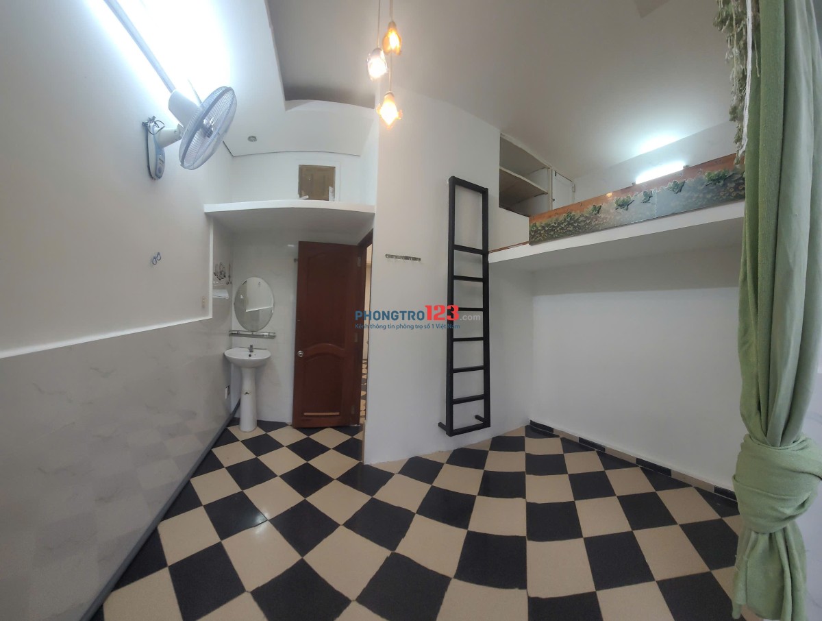 NHÀ CHO THUÊ Trần Đình Xu, Q1. 15tr/ tháng