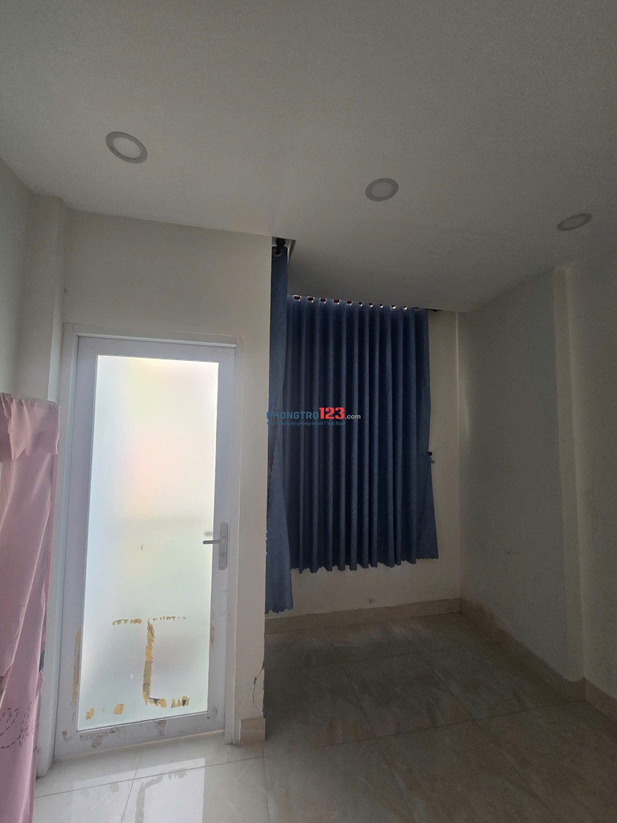 Cho thuê phòng trọ, diện tích 13,8 m2, có WC trong phòng