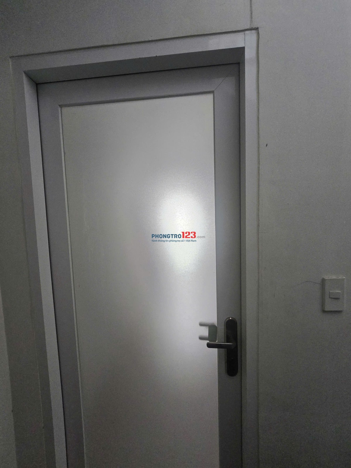 Cho thuê phòng trọ, diện tích 13,8 m2, có WC trong phòng