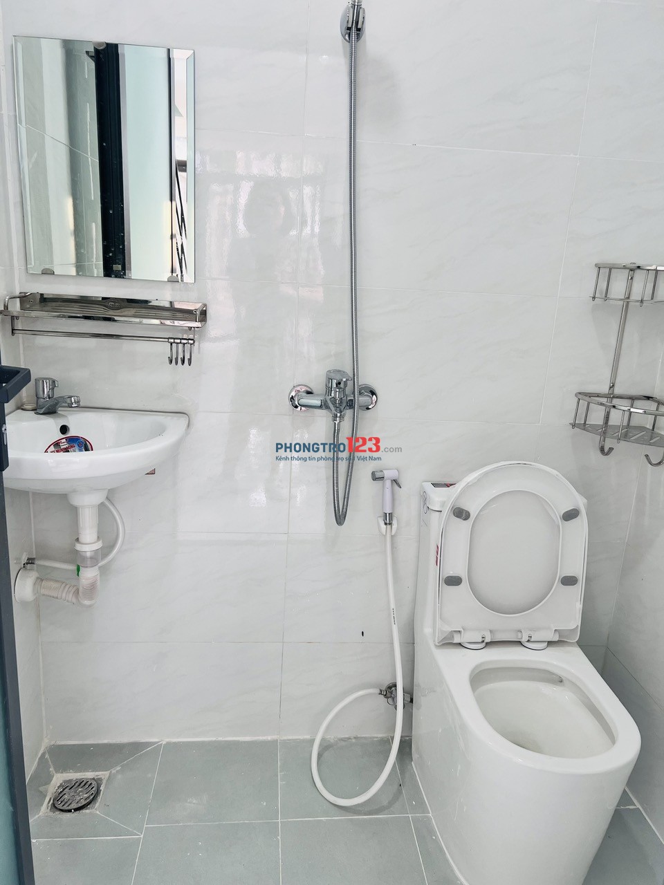 Cho thuê nhà đường Tân Sơn Nhì, P Tân Sơn Nhì, Tân Phú, giá 9tr