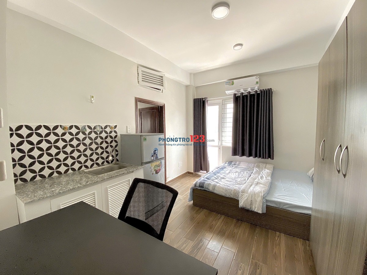 Cho thuê căn hộ Studio Ban công thoáng Q4 gần ĐH Luật, ĐH Nguyễn Tất Thành, chợ 200, cầu Kênh Tẻ