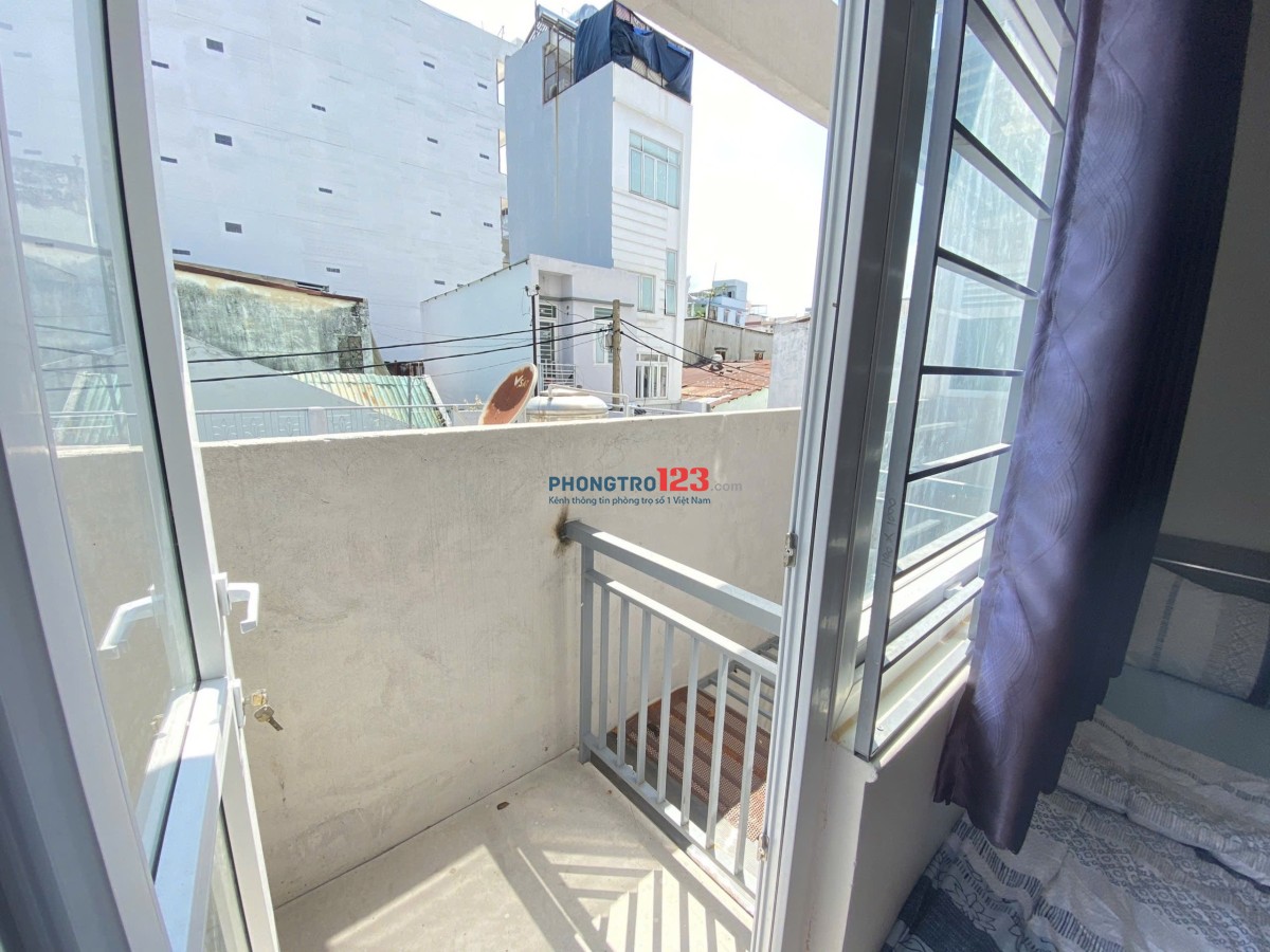 Cho thuê căn hộ Studio Ban công thoáng Q4 gần ĐH Luật, ĐH Nguyễn Tất Thành, chợ 200, cầu Kênh Tẻ