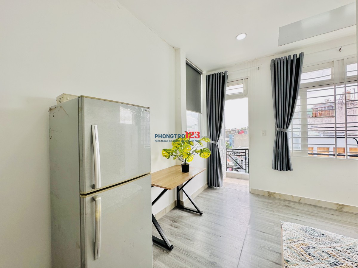 TRỐNG 2PHÒNG BAN CÔNG+CỬA SỔ GIẾNG TRỜI_FULL NỘI THẤT Ở LIỀN NGAY CHỢ PHẠM VĂN BẠCH_HUỲNH VĂN NGHỆ