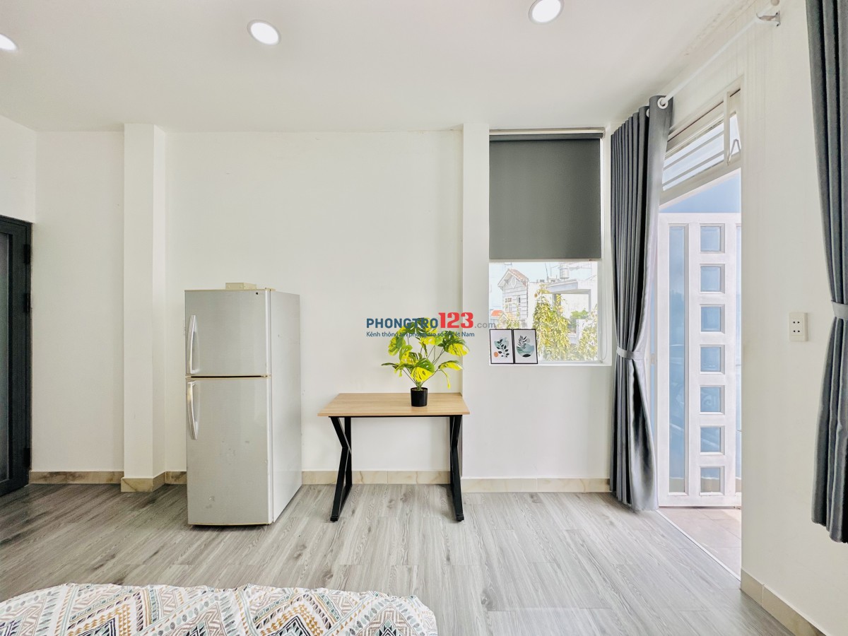 TRỐNG 2PHÒNG BAN CÔNG+CỬA SỔ GIẾNG TRỜI_FULL NỘI THẤT Ở LIỀN NGAY CHỢ PHẠM VĂN BẠCH_HUỲNH VĂN NGHỆ