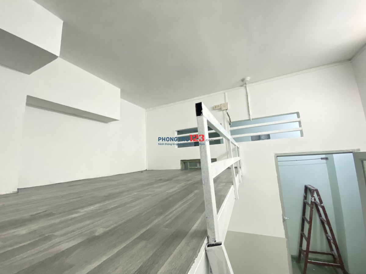 Phòng trọ Thân Nhân Trung - P13 giá rẻ gần Etown Cộng Hòa