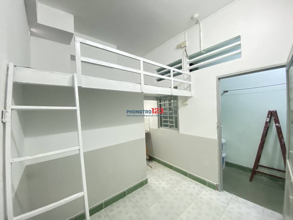 Phòng trọ Thân Nhân Trung - P13 giá rẻ gần Etown Cộng Hòa
