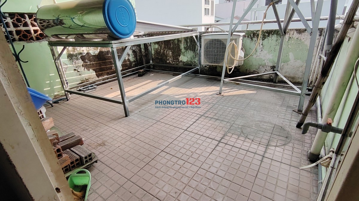 Nhà nguyên căn Giá Rẻ gần KCX Tân Thuân, hẻm 5m xe hơi 4 phòng ngủ