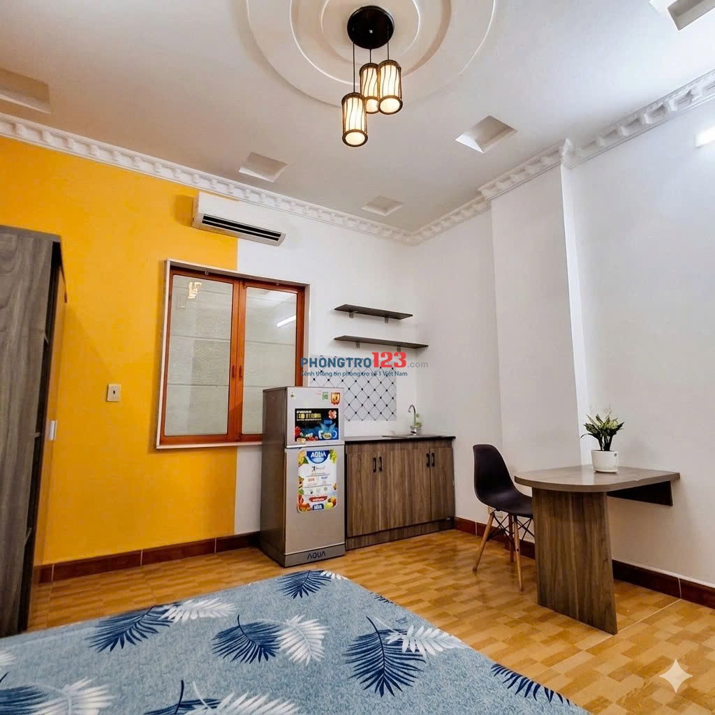 phòng 24m2 cửa sổ trời full nội thất đường nội bộ gần Nguyễn Văn Khối