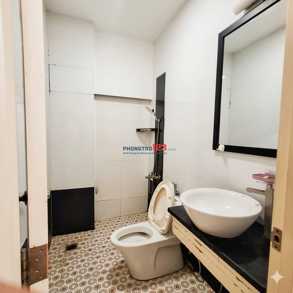 phòng 24m2 cửa sổ trời full nội thất đường nội bộ gần Nguyễn Văn Khối