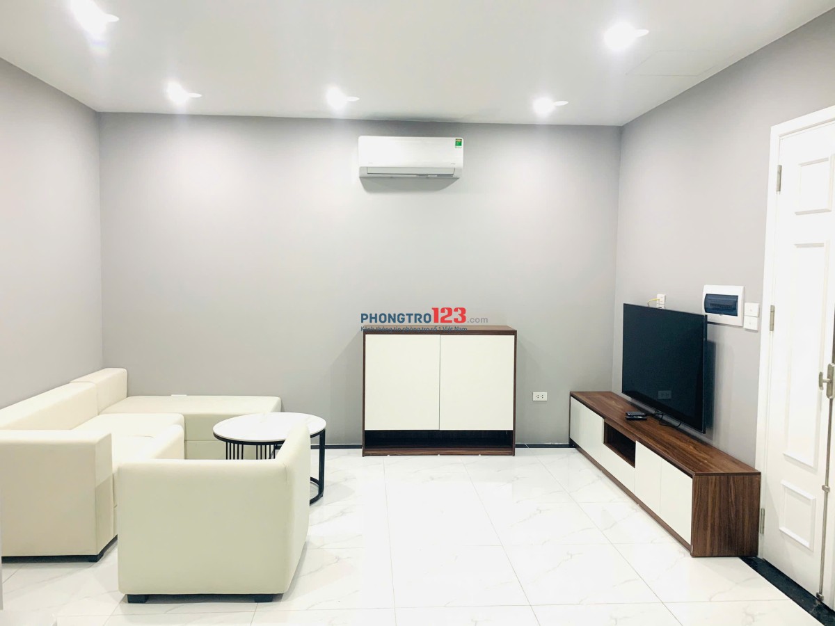 Chính chủ cho thuê căn hộ mới tinh, đầy đủ nội thất
