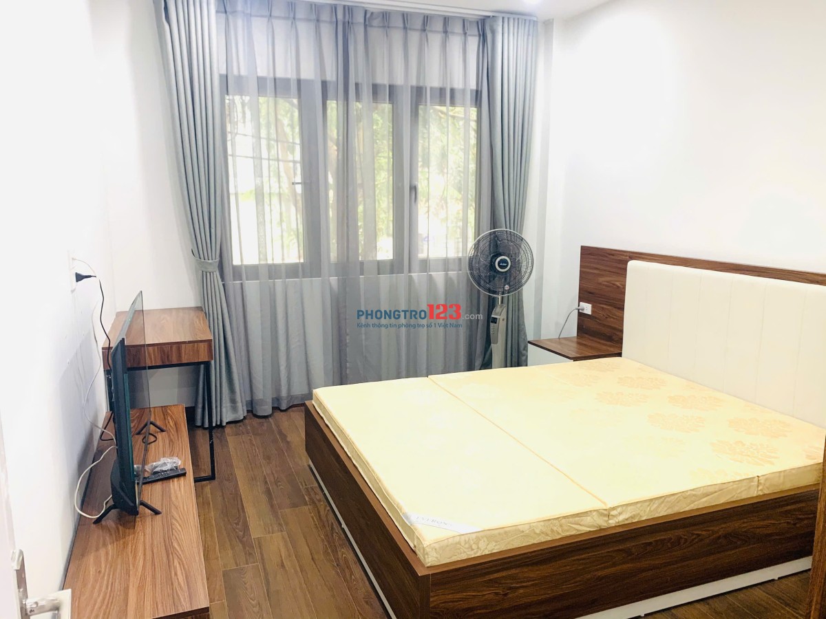 Chính chủ cho thuê căn hộ mới tinh, đầy đủ nội thất
