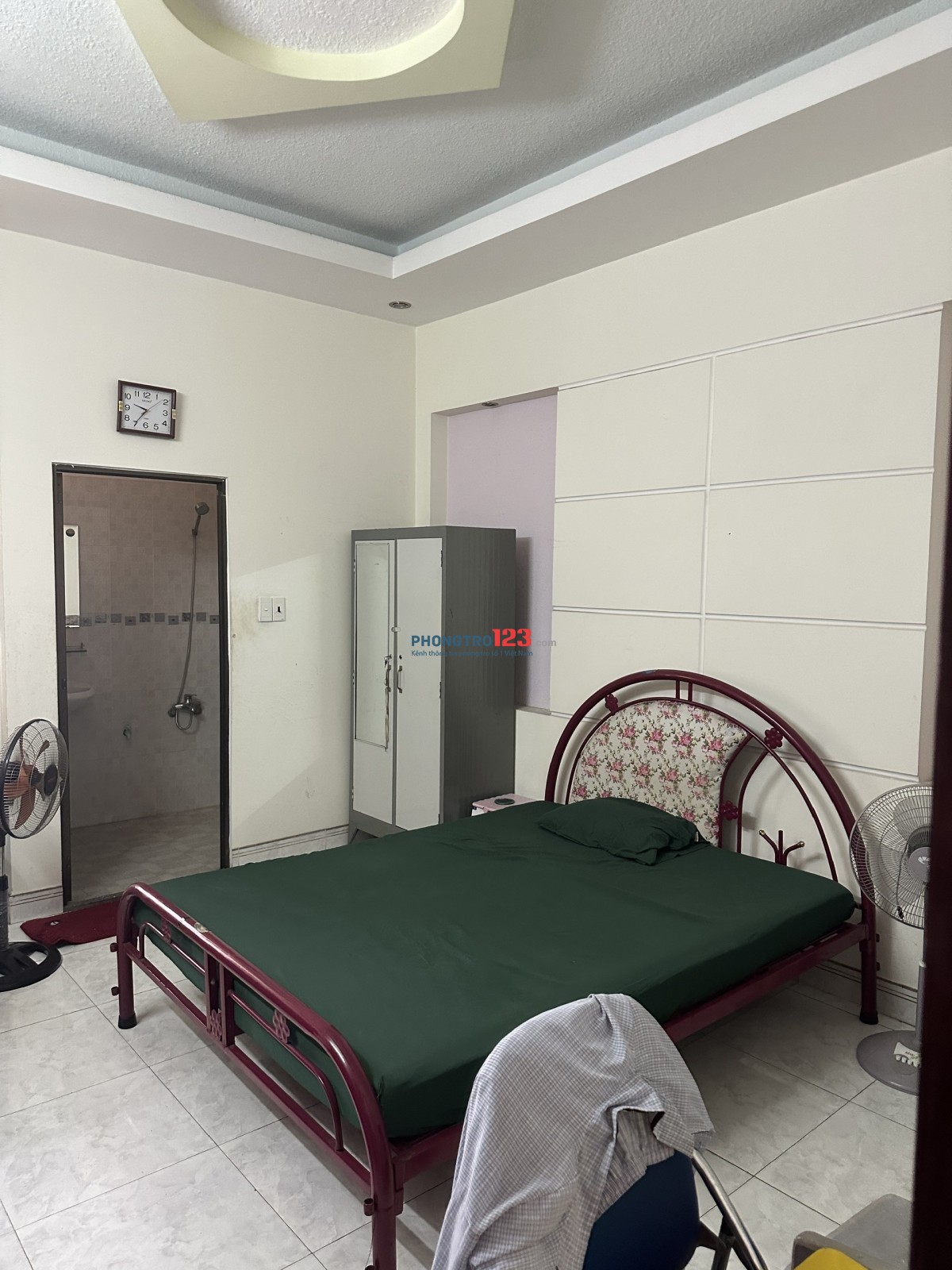 Cho Thuê Phòng Trọ 20m2, sach sẽ tiện nghi. Có máy lanh, giường, tủ, bếp đầy đủ.