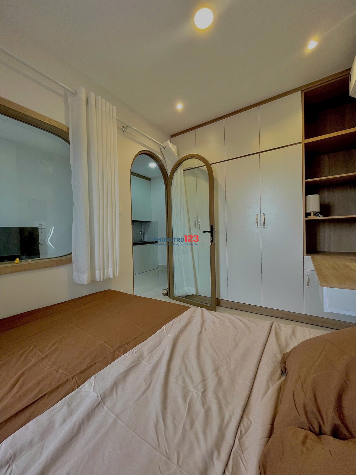 CHO THUÊ CĂN HỘ STUDIO FULL NỘI THẤT 45M2 Ở TRẦN BÌNH TRỌNG, BÌNH THẠNH