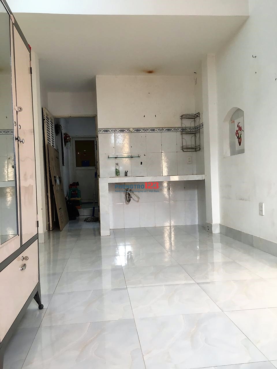 Phòng trọ 25m2, Trần Phú, P9, Q5, giá 4tr5/ tháng