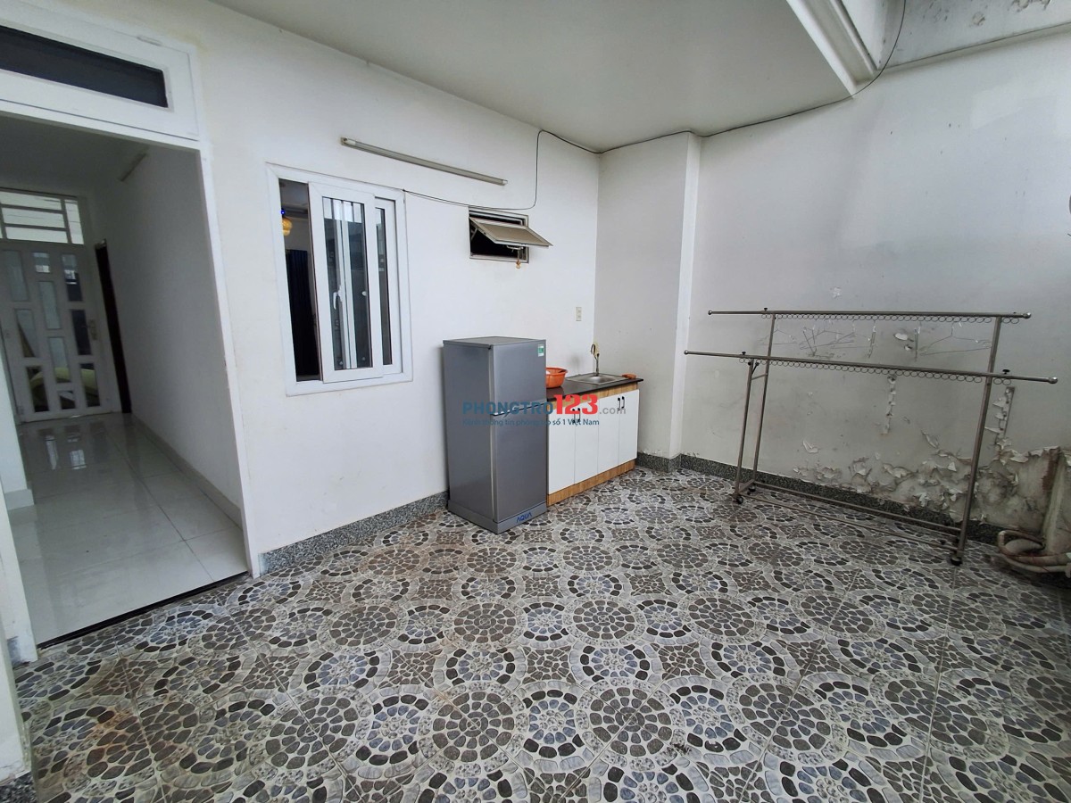 CHỌN 1 ĐƯỢC 2 - PHÒNG 40M2 1PN - SÂN RIÊNG KẾ BÊN EMART PHAN HUY ÍCH