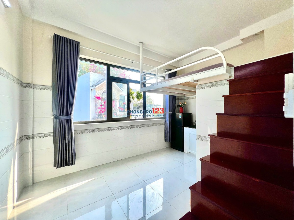 PHÒNG CÓ GÁC CỬA SỐ FULL TIỆN NGHI GẦN HỌC VIỆN CÁN BỘ