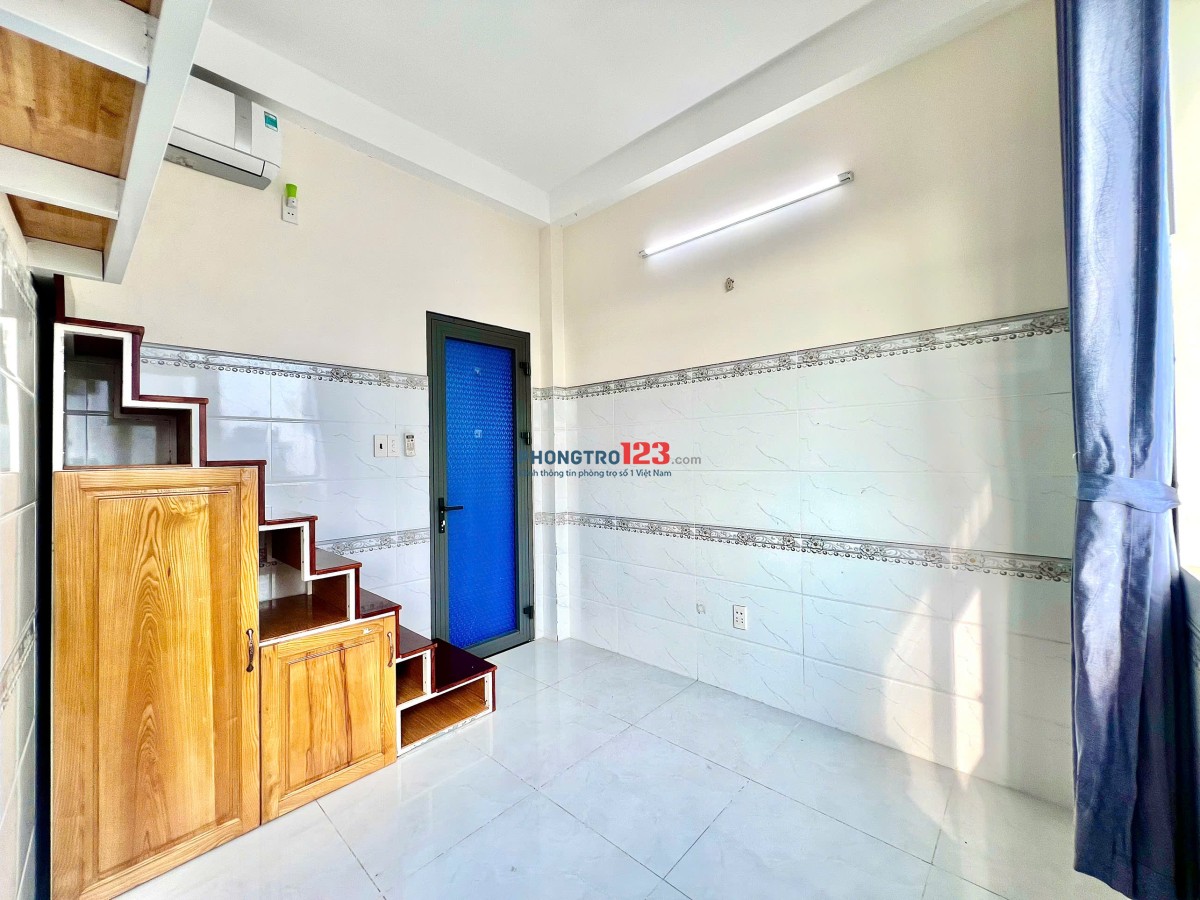 PHÒNG CÓ GÁC CỬA SỐ FULL TIỆN NGHI GẦN HỌC VIỆN CÁN BỘ