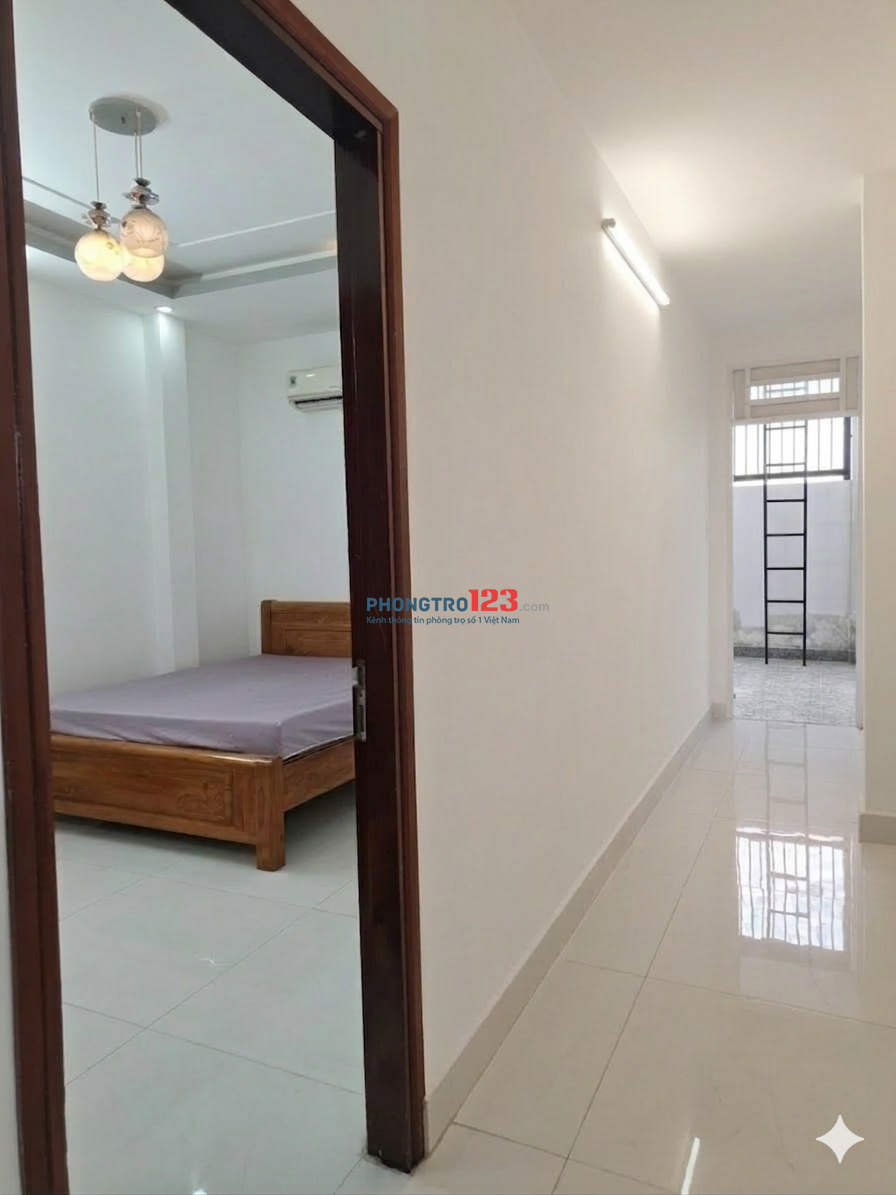 CHỌN 1 ĐƯỢC 2 - PHÒNG 40M2 1PN - SÂN RIÊNG KẾ BÊN EMART PHAN HUY ÍCH