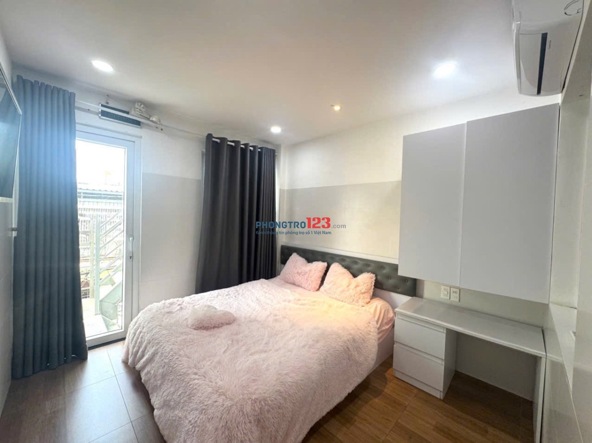 PHÒNG TRỌ FULL TIỆN ÍCH CÓ CỬA SỔ BAN CÔNG THANG MÁY